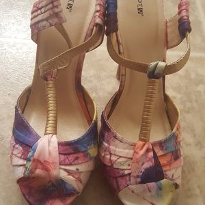 Apt 9 Multicolor Heels